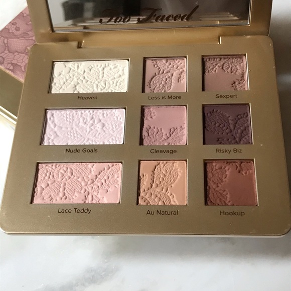 Eyeshadow - Picture 1 of 4